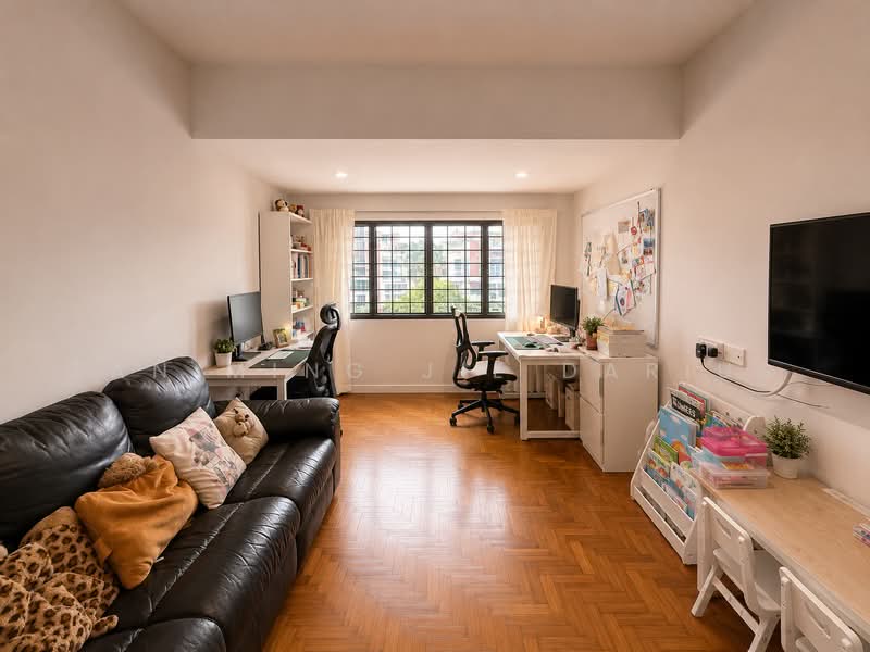10 Platina road, , 3 Bedrooms, 3,300 sqft, Corner Terrace For Rent, by Tan Ming Jie Darius, 500230163 - Common Room - PropertyGuru.com.sg