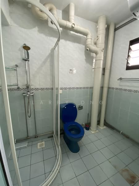 301A Anchorvale Drive, 301A Anchorvale Drive, 3 Bedrooms, 1,184 sqft, HDB Flat For Sale, by Larry Ong, 500230165 - Common Toilet - PropertyGuru.com.sg