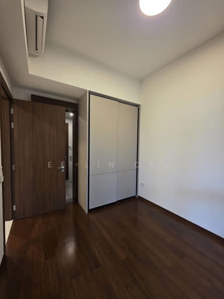 Parksuites, 18 Holland Grove Road, 1 Bedroom, 581 sqft, Condominium For Rent, by Ee Lin Ong, 500230167 - Bedroom - PropertyGuru.com.sg