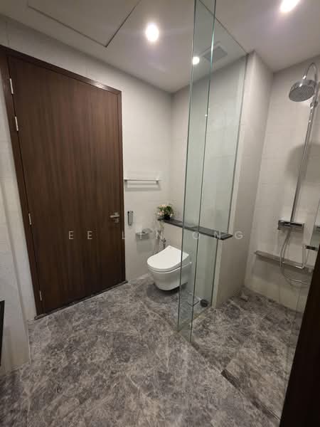 Parksuites, 18 Holland Grove Road, 1 Bedroom, 581 sqft, Condominium For Rent, by Ee Lin Ong, 500230167 - Bathroom - PropertyGuru.com.sg