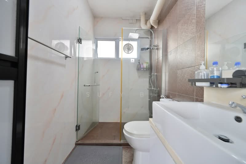 778 Woodlands Drive 60, 778 Woodlands Drive 60, 3 Bedrooms, 1,087 sqft, HDB Flat For Sale, by Sufy B., 500230176 - Master Bathroom - PropertyGuru.com.sg