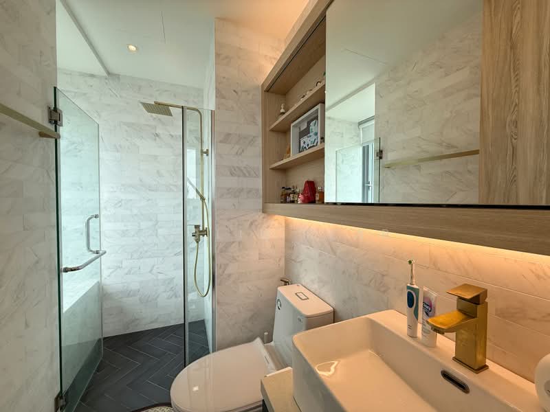 The Chuan, 31 Lorong chuan, 4 Bedrooms, 1,658 sqft, Condominium For Sale, by Jeslin Pear, 500230180 - Bathroom - PropertyGuru.com.sg