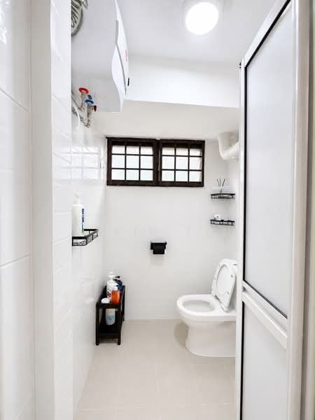 21 Hougang Avenue 3, 21 Hougang Avenue 3, Room Rental, 100 sqft, HDB Flat For Rent, by Alvin Tyh, 500230181 - Bathroom - PropertyGuru.com.sg