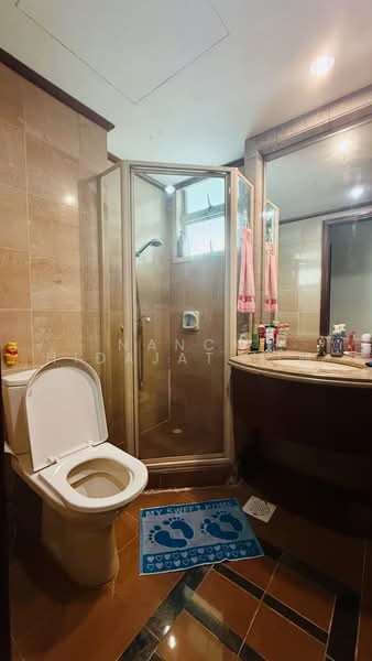 Trellis Towers, 700 Toa Payoh Lorong 1, Room Rental, 120 sqft, Condominium For Rent, by Nancy Hidajat Lim, 500230188 - Bathroom - PropertyGuru.com.sg