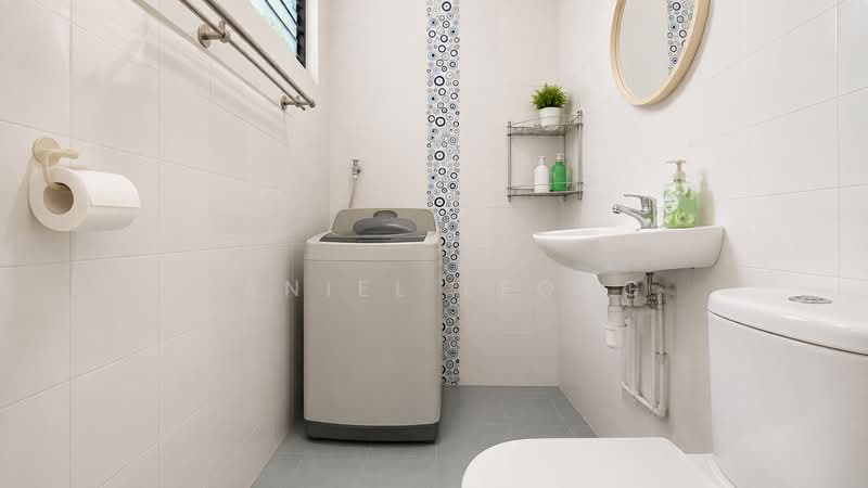 327 Serangoon Avenue 3, 327 Serangoon Avenue 3, 3 Bedrooms, 904 sqft, HDB Flat For Rent, by Daniel Leong, 500230196 - Bathroom - PropertyGuru.com.sg