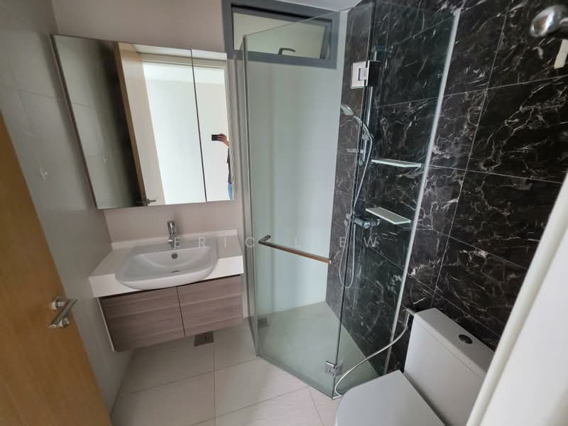 Skies Miltonia, 31 Miltonia Close, 4 Bedrooms, 3,574 sqft, Condominium For Sale, by Eric Liew, 500230198 - Bathroom - PropertyGuru.com.sg
