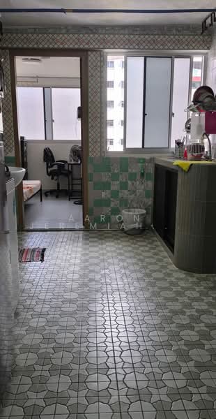 207 Toa Payoh North, 207 Toa Payoh North, 2 Bedrooms, 700 sqft, HDB Flat For Sale, by Aaron Jeremiah Chan, 500230202 - Kitchen - PropertyGuru.com.sg