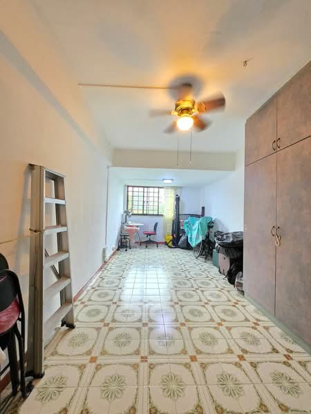 180 Ang Mo Kio Avenue 5, 180 Ang Mo Kio Avenue 5, 2 Bedrooms, 883 sqft, HDB Flat For Sale, by Jennifer Ng, 500230205 - Bedroom - PropertyGuru.com.sg