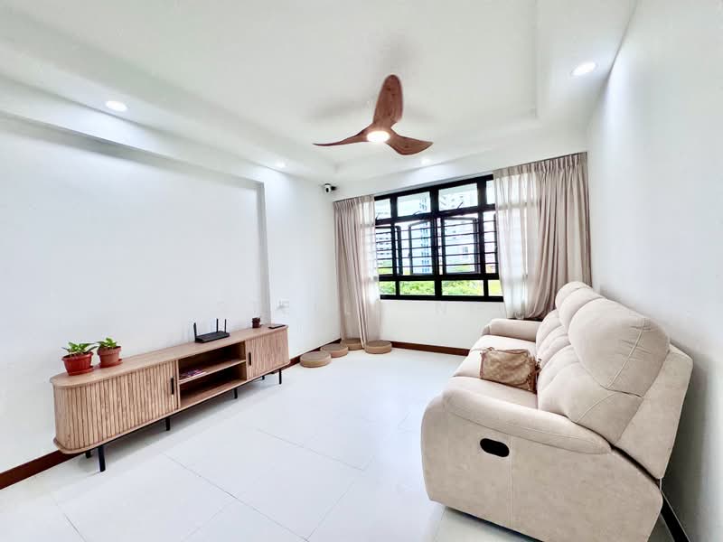 180C Boon Lay Drive, 180C Boon Lay Drive, Room Rental, 200 sqft, HDB Flat For Rent, by Stella Ng, 500230214 - Living Room - PropertyGuru.com.sg