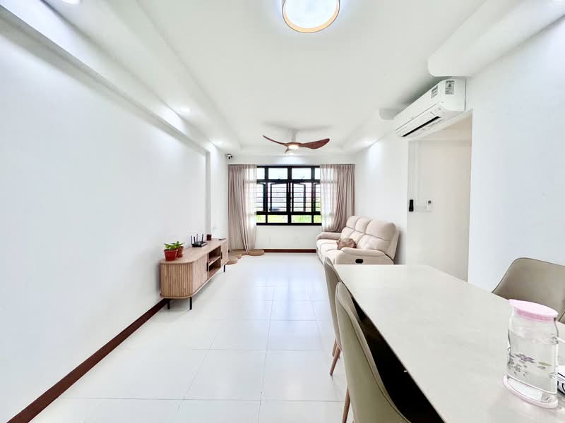 180C Boon Lay Drive, 180C Boon Lay Drive, Room Rental, 200 sqft, HDB Flat For Rent, by Stella Ng, 500230214 - Living Room - PropertyGuru.com.sg