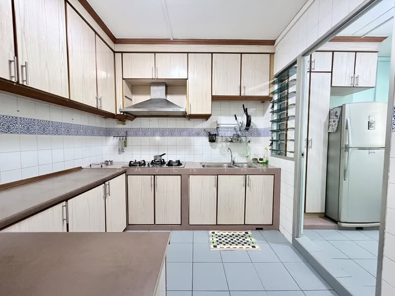 618 Woodlands Avenue 4, 618 Woodlands Avenue 4, 3 Bedrooms, 1,022 sqft, HDB Flat For Sale, by Baven Tan, 500230223 - Kitchen - PropertyGuru.com.sg