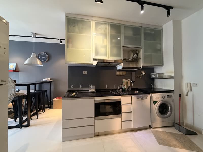 Parc Rosewood, 71 Rosewood Drive, 2 Bedrooms, 581 sqft, Condominium For Sale, by Ken Lim, 500230233 - Kitchen - PropertyGuru.com.sg