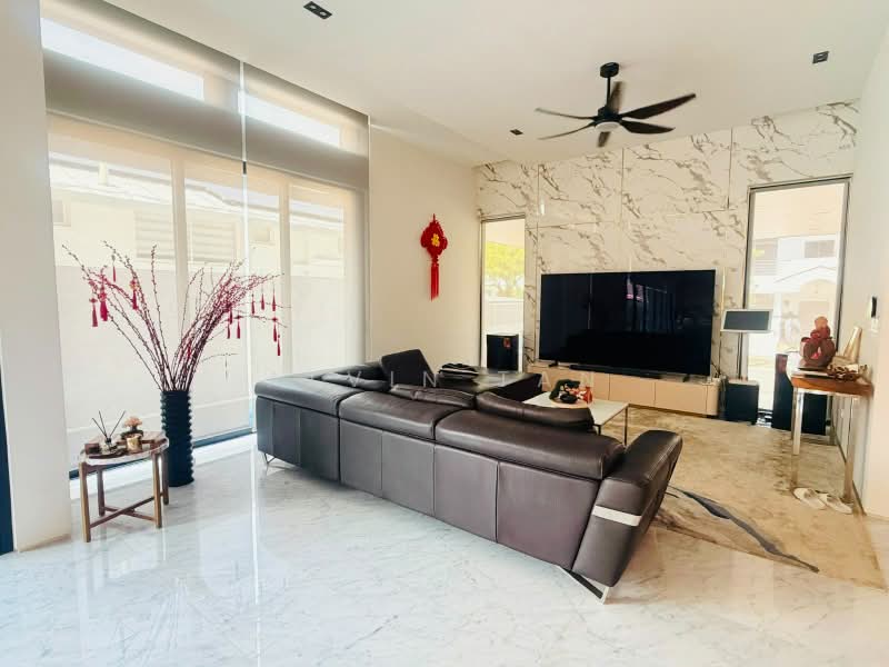 WELL RENOVATED SEMI D/ MOVE IN CONDITION, , 6 Bedrooms, 7,545 sqft, Semi-Detached House For Sale, by Alvin Tan, 500230239 - Living Room - PropertyGuru.com.sg