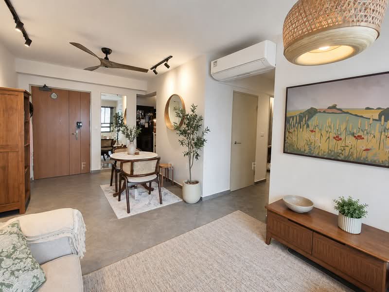548B Segar Road, 548B Segar Road, 2 Bedrooms, 721 sqft, HDB Flat For Sale, by Frederick Foo, 500230243 - Living Room - PropertyGuru.com.sg