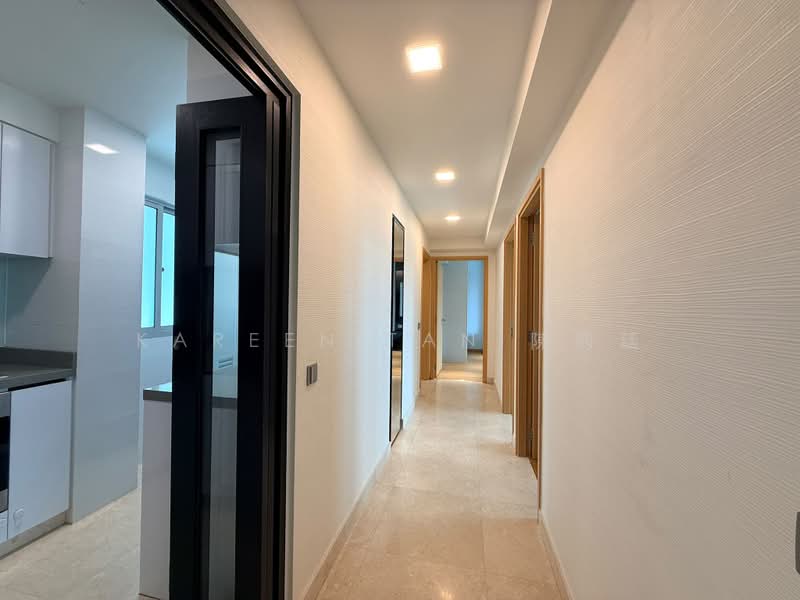 Eight Riversuites, 2 Whampoa East, 3 Bedrooms, 980 sqft, Condominium For Sale, by Kareen Tan 陳約廷, 500230244 - Corridor - PropertyGuru.com.sg