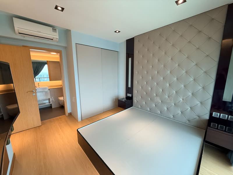 Eight Riversuites, 2 Whampoa East, 3 Bedrooms, 980 sqft, Condominium For Sale, by Kareen Tan 陳約廷, 500230244 - Bedroom - PropertyGuru.com.sg
