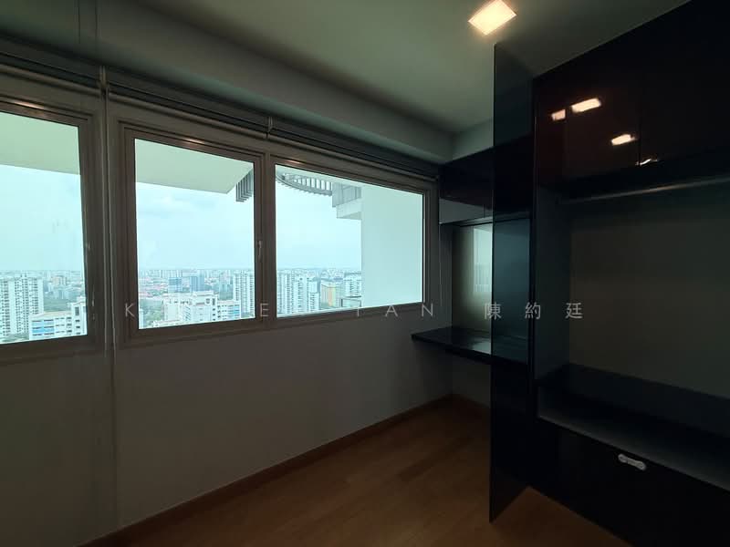 Eight Riversuites, 2 Whampoa East, 3 Bedrooms, 980 sqft, Condominium For Sale, by Kareen Tan 陳約廷, 500230244 - View - PropertyGuru.com.sg