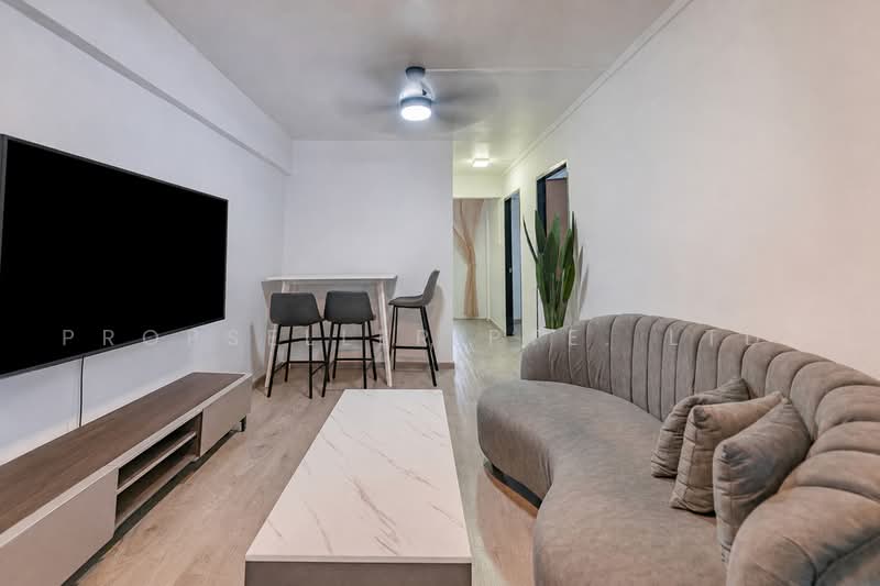 527 Jurong West Street 52, 527 Jurong West Street 52, 2 Bedrooms, 721 sqft, HDB Flat For Sale, by ADNIX LIU, 500230249 - Living Room - PropertyGuru.com.sg