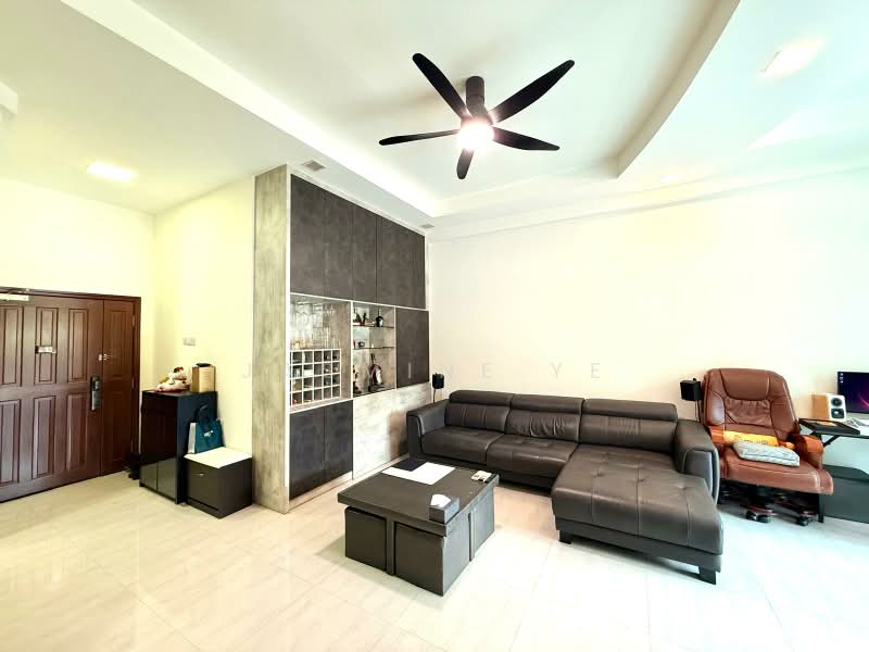 Northvale, 71 Choa Chu Kang Loop, 2 Bedrooms, 1,280 sqft, Condominium For Sale, by Jasmine Ye, 500230253 - Living Room - PropertyGuru.com.sg