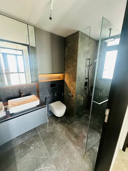 Irwell Hill Residences, 2 Irwell Hill, Orchard / River Valley, 2 Bedrooms, 614 sqft, Condominium For Sale, by Angelin Loh, 500230254 - Bathroom - PropertyGuru.com.sg