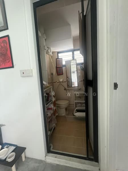 417 Ang Mo Kio Avenue 10, 417 Ang Mo Kio Avenue 10, Studio, 958 sqft, HDB Flat For Sale, by Ryan Wong, 500230259 - Bathroom - PropertyGuru.com.sg