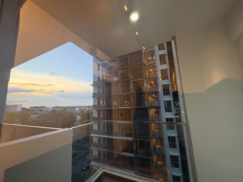 26 Newton, 26 Newton Road Singapore, 1 Bedroom, 484 sqft, Condominium For Sale, by Desmond Liew, 500230261 - Balcony - PropertyGuru.com.sg