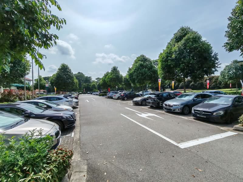 Warren Golf & CC, Choa Chu Kang Way, 715 sqft, Other Retail For Rent, by Ee Guan Jee, 500230264 - Plentiful car park - CommercialGuru.com.sg