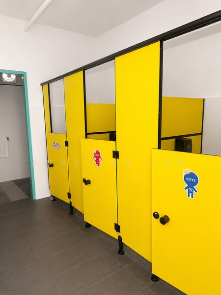North View Bizhub, 6 Yishun Industrial Street 1, Sembawang / Yishun, 3,940 sqft, Light Industrial (B1) For Rent, by Angelina Tan, 500230272 - Bathroom - CommercialGuru.com.sg