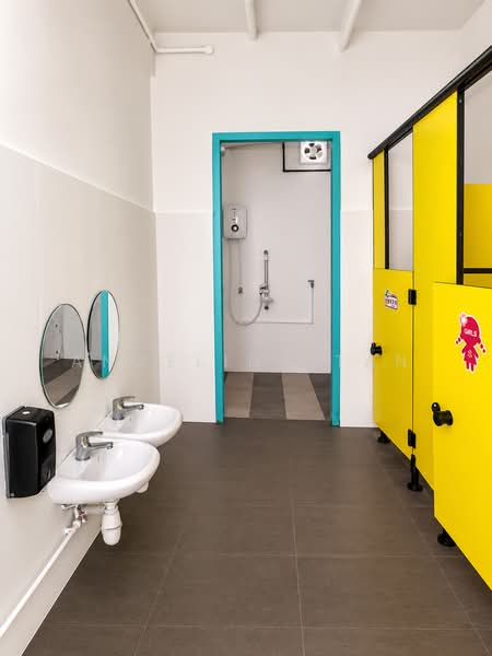 North View Bizhub, 6 Yishun Industrial Street 1, Sembawang / Yishun, 3,940 sqft, Light Industrial (B1) For Rent, by Angelina Tan, 500230272 - Bathroom - CommercialGuru.com.sg
