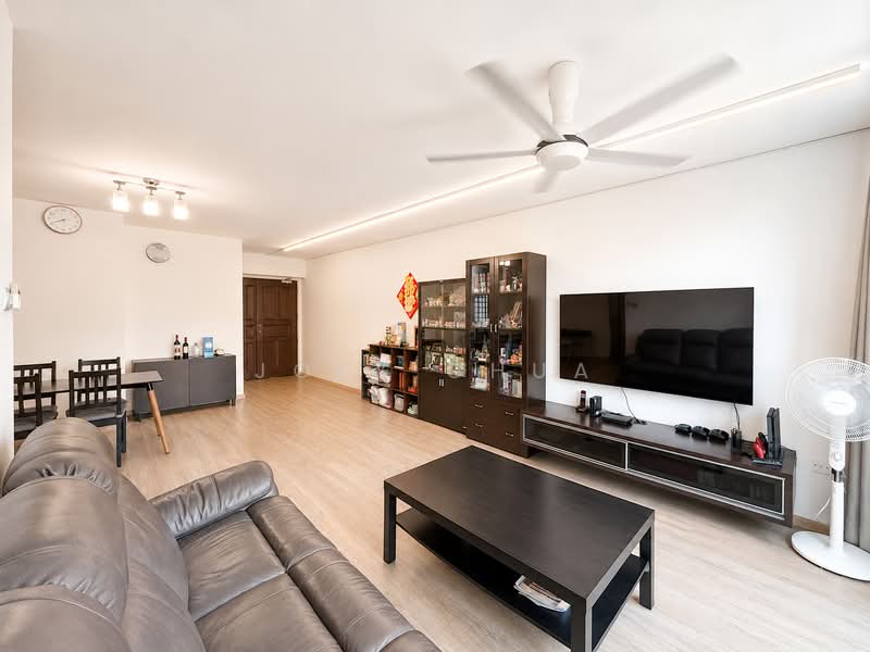 689F Woodlands Drive 75, 689F Woodlands Drive 75, 3 Bedrooms, 1,184 sqft, HDB Flat For Sale, by Joey Chua, 500230276 - Living & Dining - PropertyGuru.com.sg