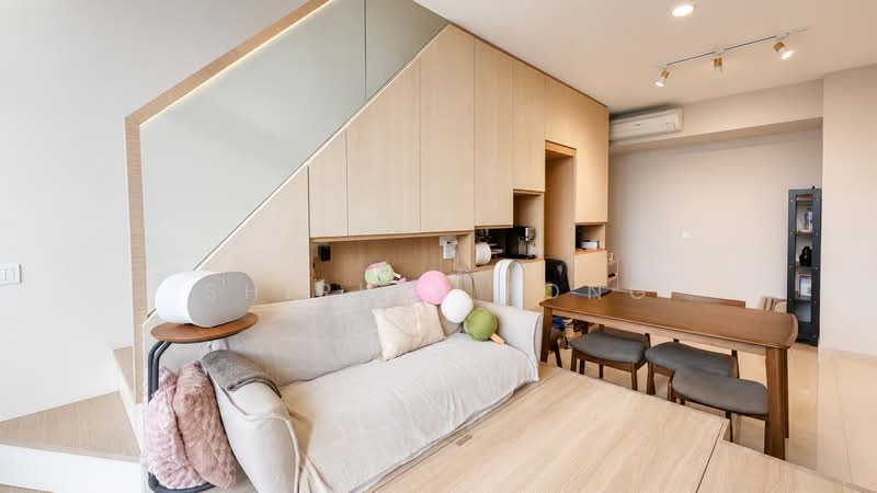 The Visionaire, 196 Canberra Drive, 3 Bedrooms, 1,012 sqft, Executive Condominium For Sale, by Shirley Fong, 500230278 - Living Room - PropertyGuru.com.sg