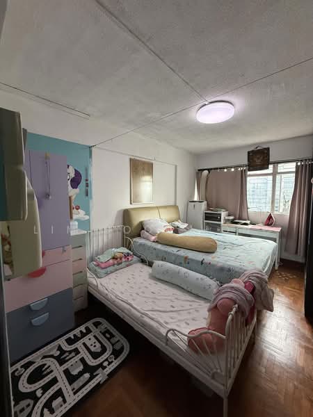 203 Jurong East Street 21, 203 Jurong East Street 21, 3 Bedrooms, 1,302 sqft, HDB Flat For Sale, by Lim Boon Hong, 500230283 - Bedroom - PropertyGuru.com.sg