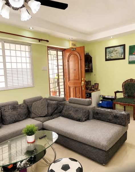 408 Yishun Avenue 6, 408 Yishun Avenue 6, 3 Bedrooms, 904 sqft, HDB Flat For Rent, by Benjamin Goh L H, 500230296 - Living Room - PropertyGuru.com.sg