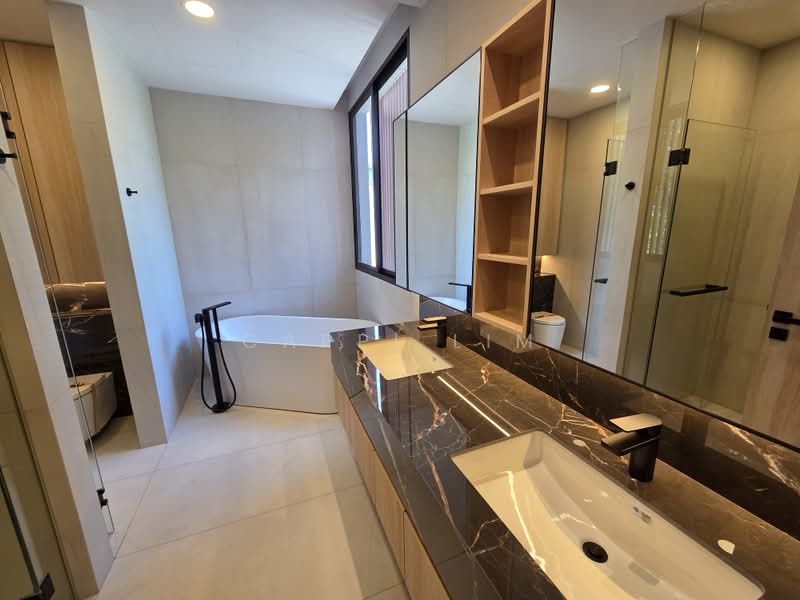 Brand New Landed for Sale! 1km to Top Schools!, Kheam Hock Road, Trevose Crescent, Merryn Road, University Road, Berrima Road, 6 Bedrooms, 7,898 sqft, Corner Terrace For Sale, by Cappi Lim, 500230303 - Bathroom - PropertyGuru.com.sg