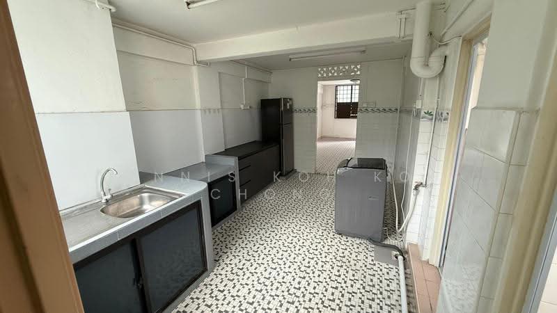 169 Lorong 1 Toa Payoh, 169 Lorong 1 Toa Payoh, Balestier / Toa Payoh, 2 Bedrooms, 700 sqft, HDB Flat For Sale, by Dennis Koh Kok Chong, 500230333 - Kitchen - PropertyGuru.com.sg