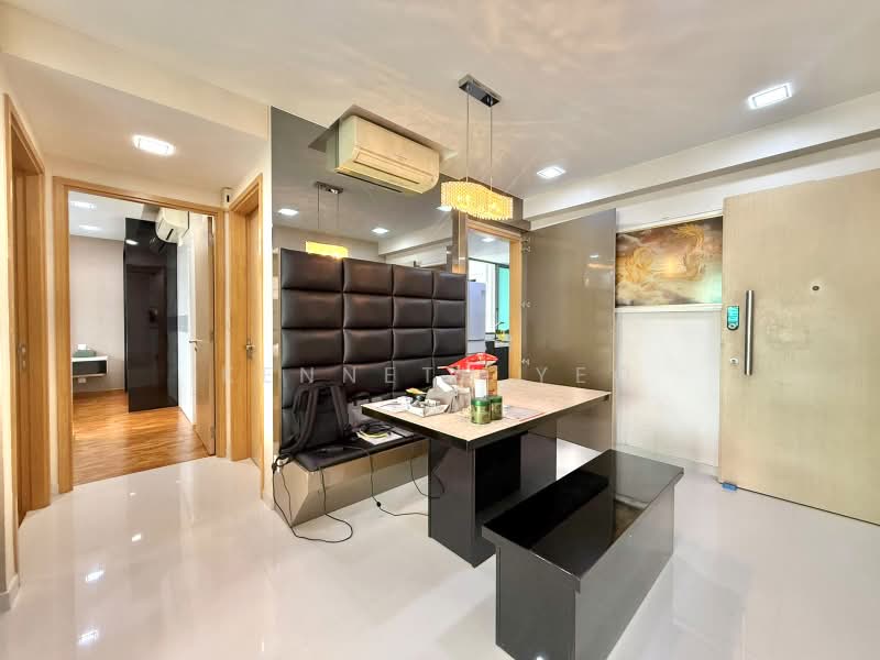 Esparina Residences, 121 Compassvale Bow, 2 Bedrooms, 829 sqft, Executive Condominium For Sale, by Kenneth Yeo, 500230335 - Interior - PropertyGuru.com.sg