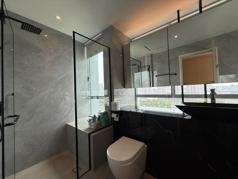 The Chuan, 31 Lorong chuan, 4 Bedrooms, 1,658 sqft, Condominium For Sale, by Justin Ngai, 500230337 - Bathroom - PropertyGuru.com.sg