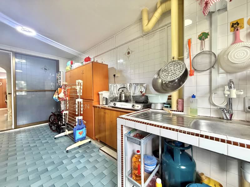 103 Bedok Reservoir Road, 103 Bedok Reservoir Road, 2 Bedrooms, 721 sqft, HDB Flat For Sale, by Kenneth Yeo, 500230339 - Kitchen - PropertyGuru.com.sg