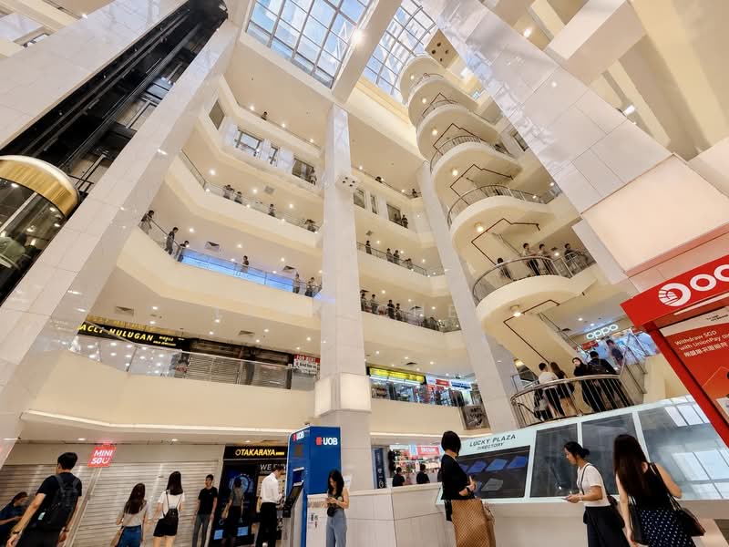Lucky Plaza, 304 Orchard Road, 3,045 sqft, Food & Beverage For Sale, by Lynn Chen, 500230355 - Interior - CommercialGuru.com.sg