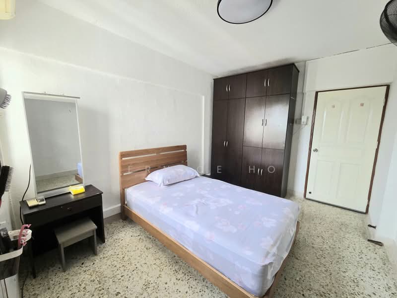201 Ang Mo Kio Avenue 3, 201 Ang Mo Kio Avenue 3, 3 Bedrooms, 872 sqft, HDB Flat For Rent, by Bernice Ho, 500230365 - Master Bedroom - PropertyGuru.com.sg