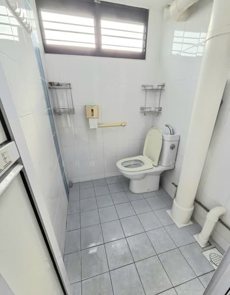201 Ang Mo Kio Avenue 3, 201 Ang Mo Kio Avenue 3, 3 Bedrooms, 872 sqft, HDB Flat For Rent, by Bernice Ho, 500230365 - Common Bathroom - PropertyGuru.com.sg
