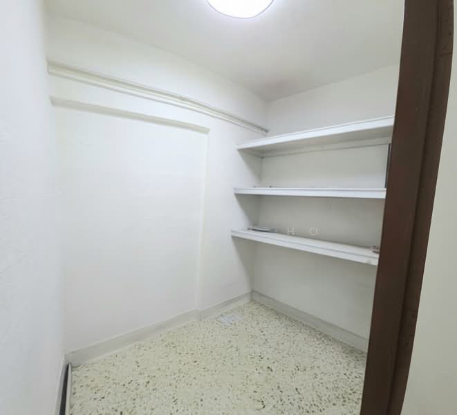 201 Ang Mo Kio Avenue 3, 201 Ang Mo Kio Avenue 3, 3 Bedrooms, 872 sqft, HDB Flat For Rent, by Bernice Ho, 500230365 - Store room - PropertyGuru.com.sg