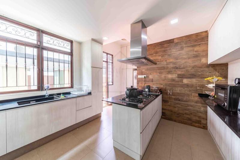 Rare Riverina Estate Detached mins walk to the beach, Pasir Ris Drive 3, Riverina Crescent, Elias Road, 6 Bedrooms, 3,358 sqft, Detached House For Sale, by Timothy Tan, 500230367 - Kitchen - PropertyGuru.com.sg