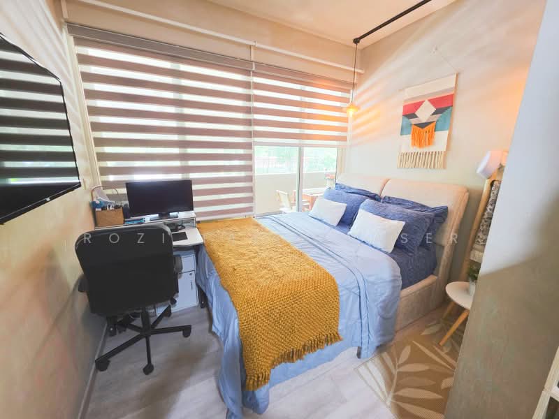 Watercolours, 25 Pasir Ris Link, 3 Bedrooms, 1,206 sqft, Executive Condominium For Sale, by Rozi Faith Naser, 500230374 - Master Bedroom - PropertyGuru.com.sg