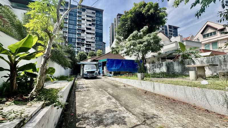 Land For Rebuild @ Serangoon Garden Estate, Walmer Dr, Alnwick, Raglan, Ripley Cres, Brighton Cres, Serangoon Garden Way, 4 Bedrooms, 1,850 sqft, Semi-Detached House For Sale, by Jeremy Pher, 500230378 - Exterior - PropertyGuru.com.sg