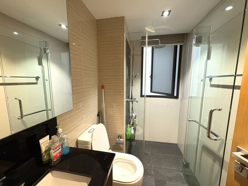 Blossom Residences, 30 Segar Road, 3 Bedrooms, 1,109 sqft, Executive Condominium For Sale, by Sherry Leong, 500230396 - Bathroom - PropertyGuru.com.sg