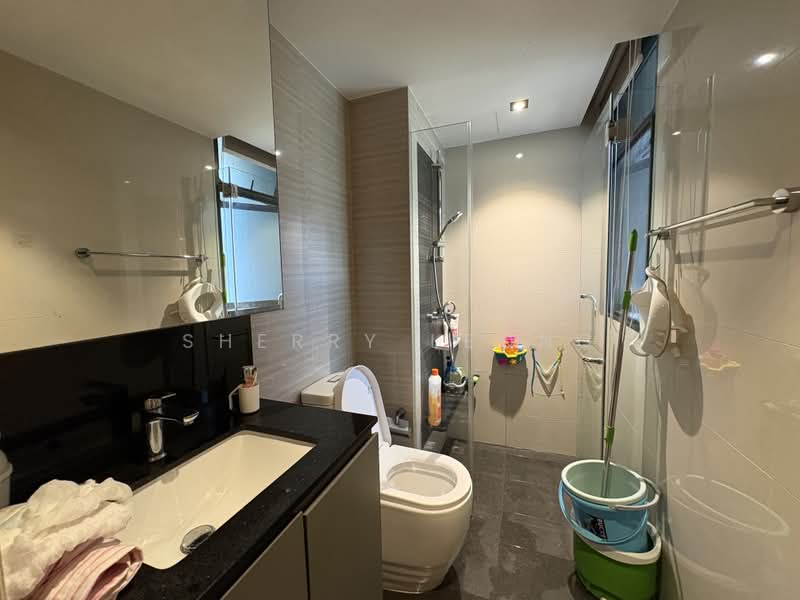 Blossom Residences, 30 Segar Road, 3 Bedrooms, 1,109 sqft, Executive Condominium For Sale, by Sherry Leong, 500230396 - Bathroom - PropertyGuru.com.sg