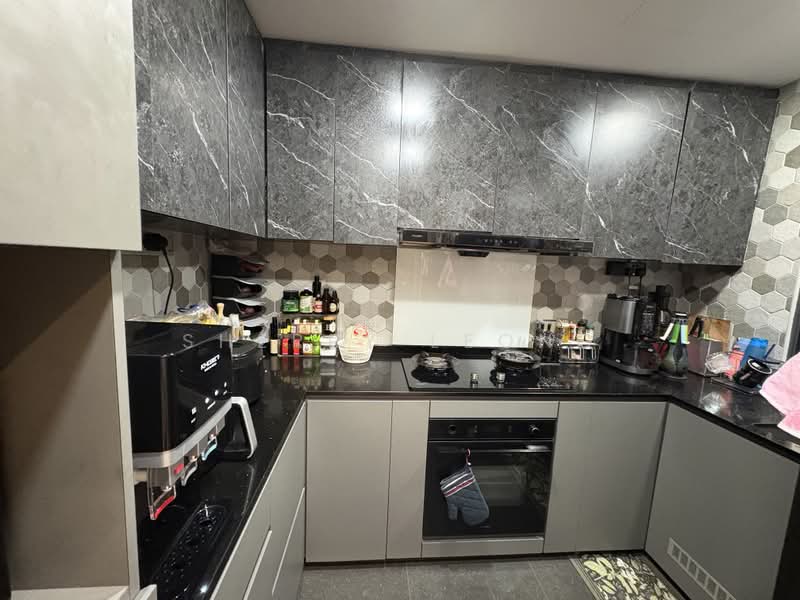 Blossom Residences, 30 Segar Road, 3 Bedrooms, 1,109 sqft, Executive Condominium For Sale, by Sherry Leong, 500230396 - Kitchen - PropertyGuru.com.sg