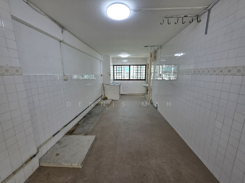 135 Bedok North Street 2, 135 Bedok North Street 2, 3 Bedrooms, 990 sqft, HDB Flat For Sale, by Dennis Mah, 500230403 - Kitchen - PropertyGuru.com.sg