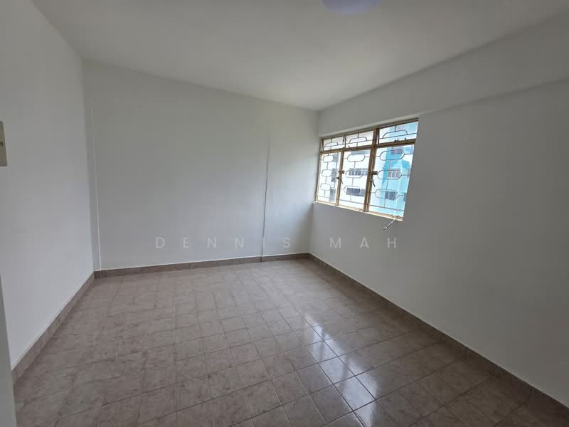 135 Bedok North Street 2, 135 Bedok North Street 2, 3 Bedrooms, 990 sqft, HDB Flat For Sale, by Dennis Mah, 500230403 - Interior - PropertyGuru.com.sg